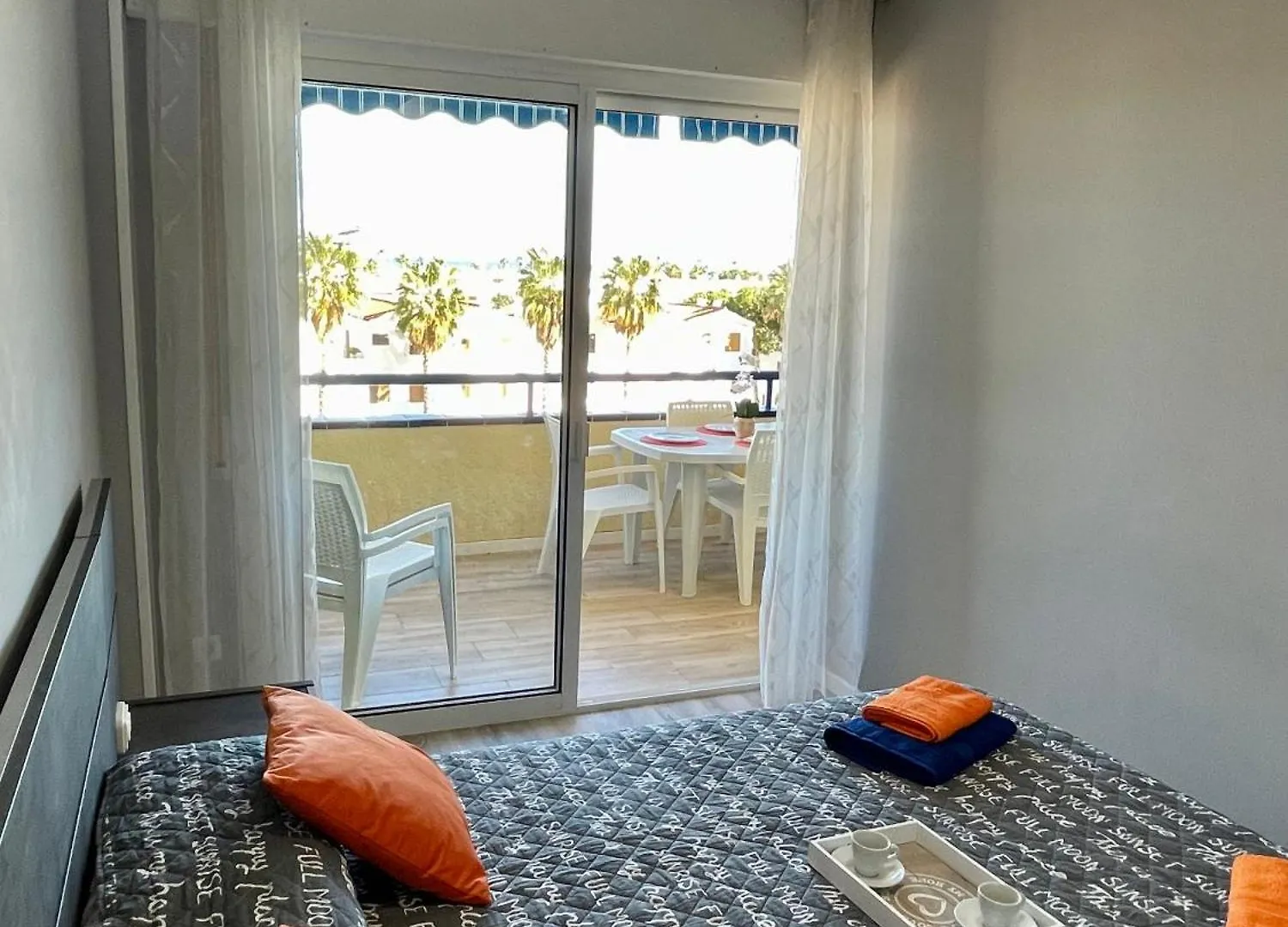 Punta Prima Y Vistas Piscina Appartement La Pineda Spanje